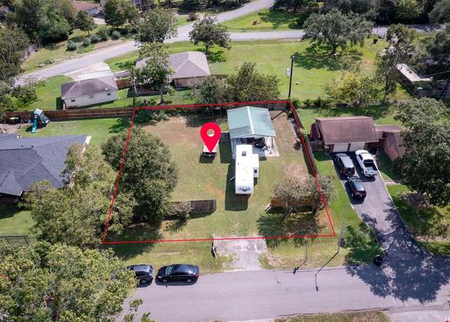 Property at 1111 Glenda St, Pearland, TX 77581