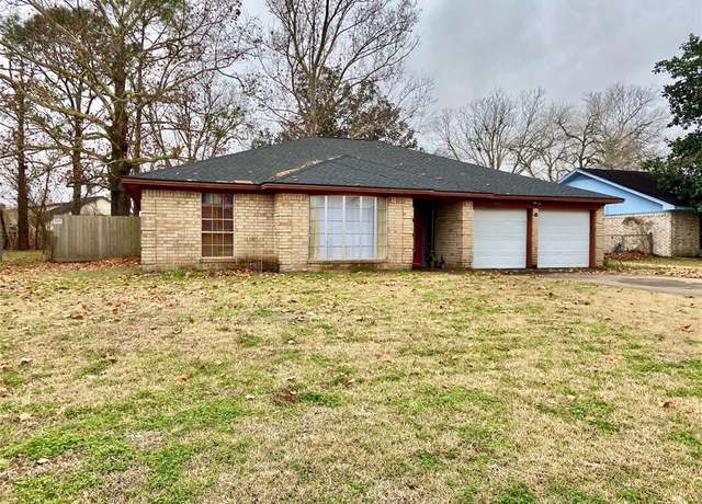 Property at 425 Countryside Dr, West Columbia, TX 77486, 3 beds, 2 baths
