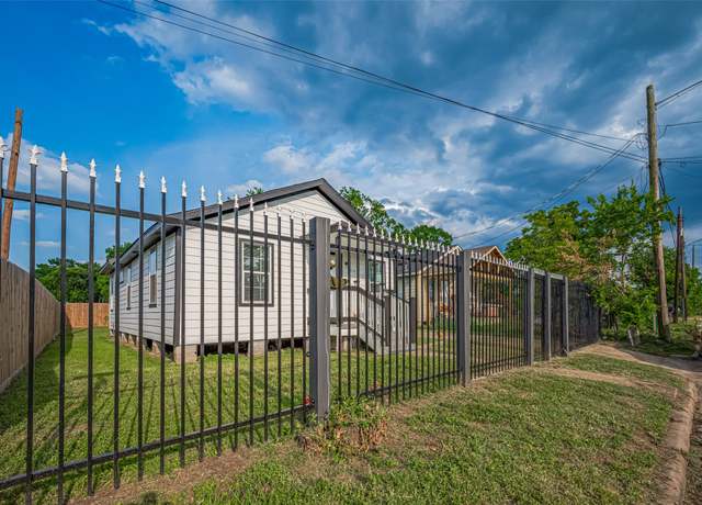 Property at 3514 Wyrick St, Houston, TX 77026, 4 beds, 3 baths