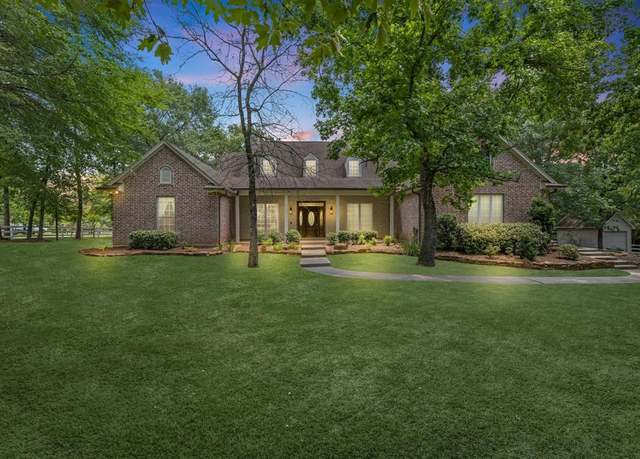 Property at 8998 Stone Oak Dr, Montgomery, TX 77316, 4 beds, 3.5 baths