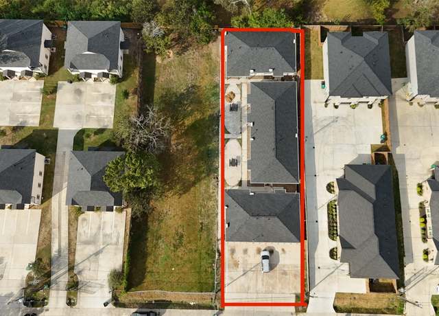 Property at 5017 Mallow St, Houston, TX 77033, 14 beds, 7 baths