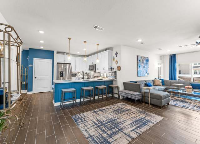 Property at 6804 Westview Dr #2207, Houston, TX 77055, 3 beds, 2 baths