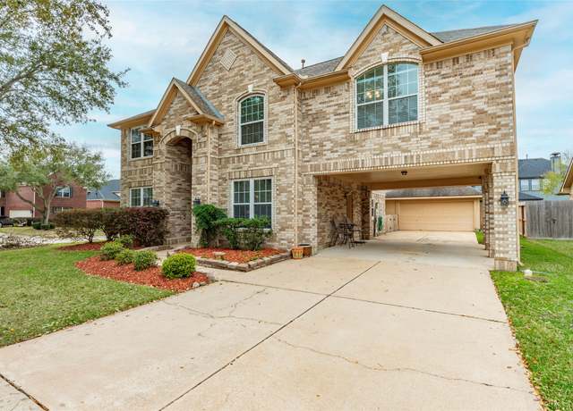 Property at 2013 Port Bridge Ln, League City, TX 77573, 4 beds, 2.5 baths