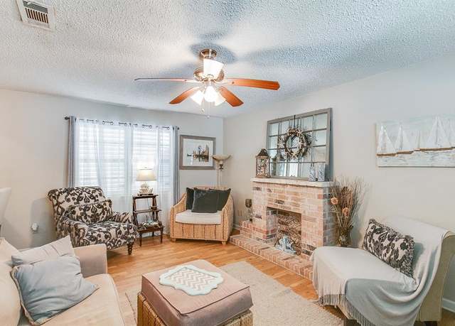 Property at 5207 Avenue K, Galveston, TX 77551, 3 beds, 2 baths
