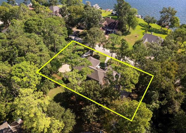 Property at 13413 Northshore Dr, Montgomery, TX 77356, 3 beds, 3 baths