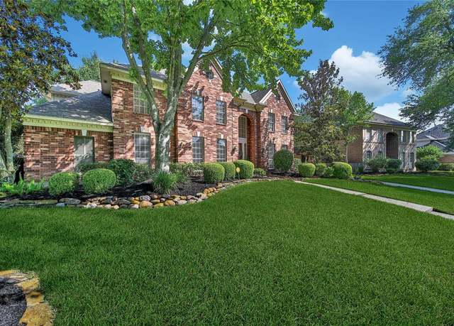 Property at 5919 Soaring Pine Ct, Kingwood, TX 77345, 5 beds, 4 baths