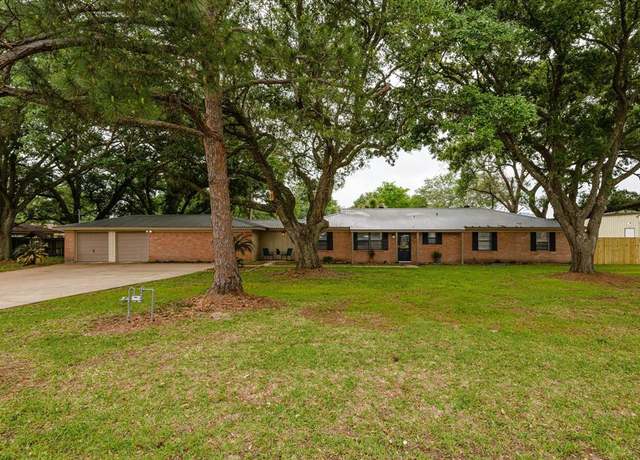Property at 150 County Road 146, Alvin, TX 77511, 3 beds, 2 baths