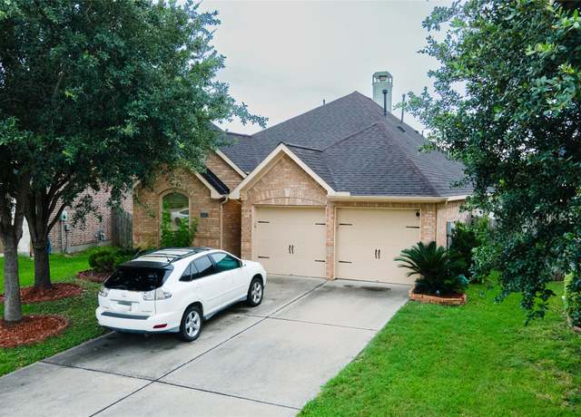 Property at 2627 Rosepoint Ct, Fresno, TX 77545, 3 beds, 2 baths