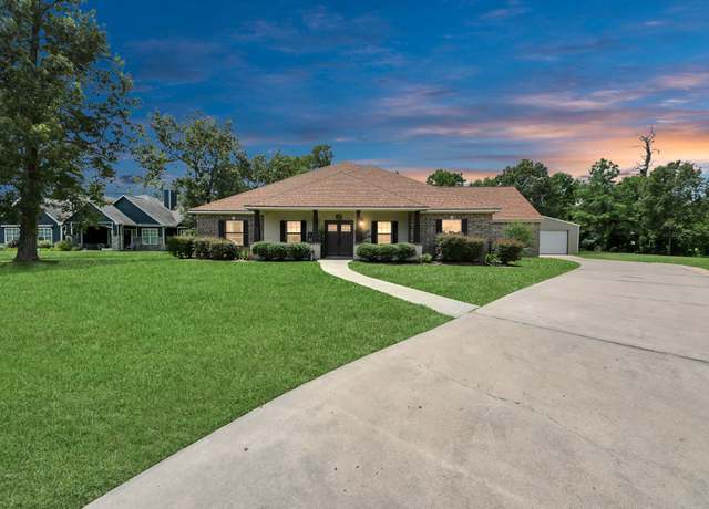 Property at 6319 Nowlin Dr, Baytown, TX 77521, 5 beds, 4.5 baths