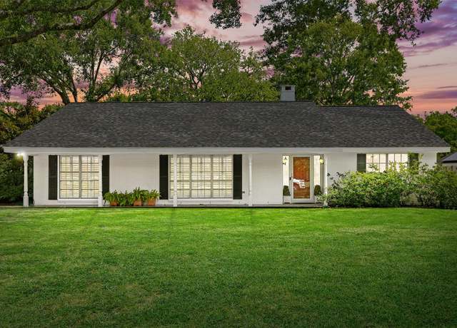 Property at 1908 Oak Shadows St, Baytown, TX 77520, 3 beds, 2 baths