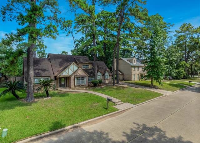 Property at 7910 Oak Moss Dr, Spring, TX 77379, 5 beds, 2.5 baths