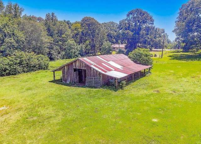 Property at 1748 State Hwy 147 S S, San Augustine, TX 75972, 3 beds, 2.5 baths