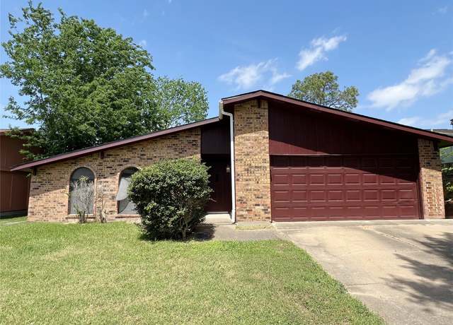 Property at 15806 Corsair Rd, Houston, TX 77053, 3 beds, 2 baths