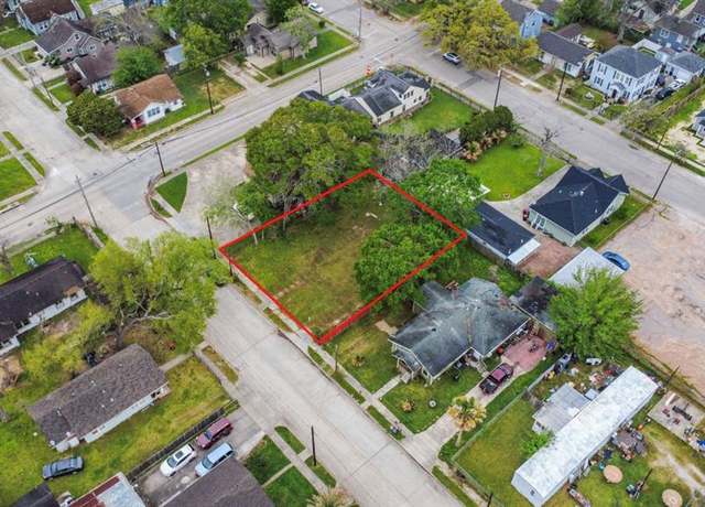 Property at 408 W Humble, Baytown, TX 77520
