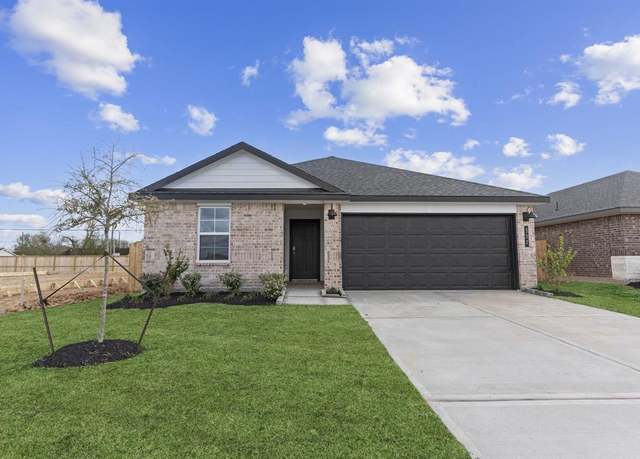 Property at 407 Amy St, Angleton, TX 77515, 4 beds, 2.5 baths