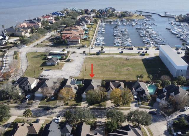 Property at 306 Lago Vista St, Kemah, TX 77565, 3 beds, 2 baths