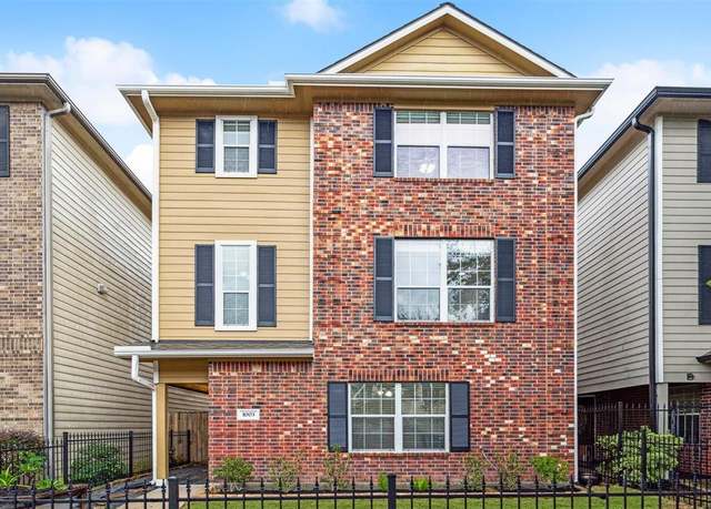 Property at 1003 Yale St, Houston, TX 77008, 3 beds, 3.5 baths