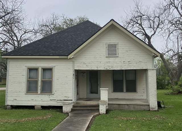 Property at 1401 8th St, Bay City, TX 77414, 2 beds, 2 baths
