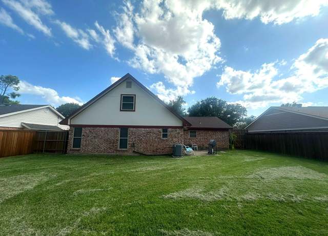 Property at 4021 Chestnut St, Fort Worth, TX 76137, 3 beds, 2 baths