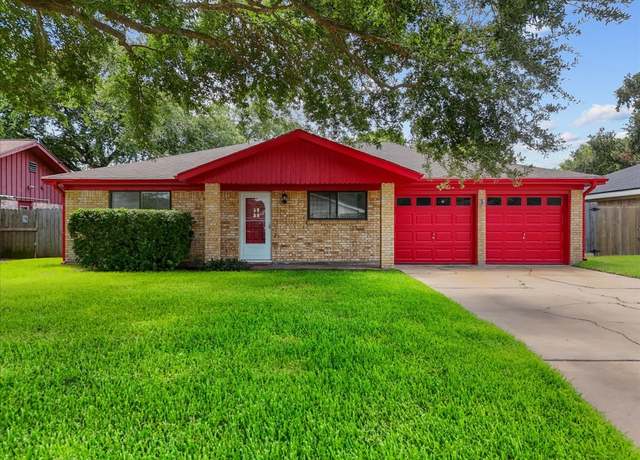Property at 2525 Sunnycrest Dr, Texas City, TX 77590, 3 beds, 2 baths
