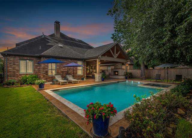 Property at 22 S Almondell Way, The Woodlands, TX 77354, 4 beds, 4 baths