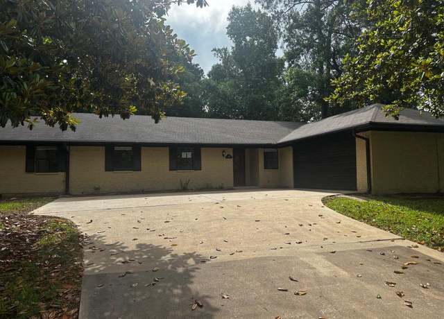 Property at 122 Ash Vly, Livingston, TX 77351, 3 beds, 3 baths