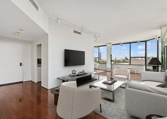 Property at 14 Greenway Plz Unit 19R, Houston, TX 77046, 3 beds, 2 baths