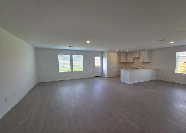 Property at 107 Stran St, Wharton, TX 77488, 4 beds, 2.5 baths