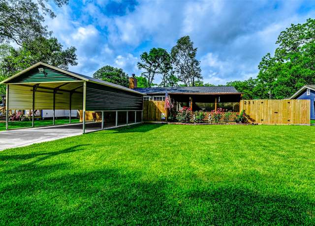 Property at 231 Pine Shadows Dr, Livingston, TX 77351, 2 beds, 1 bath