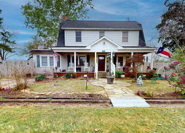 Property at 519 Darlene Ln, Wallis, TX 77485, 2 beds, 1.5 baths