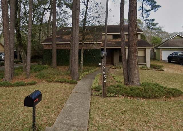 Property at 19634 Enchanted Oaks Dr, Spring, TX 77388, 3 beds, 2.5 baths