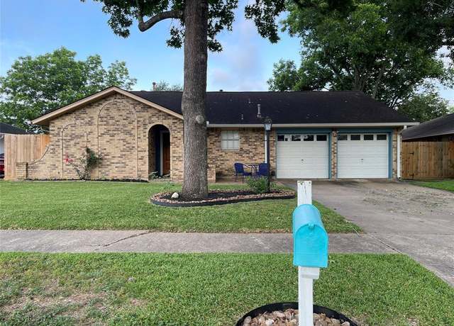 Property at 15530 Edenvale St, Friendswood, TX 77546, 3 beds, 2 baths