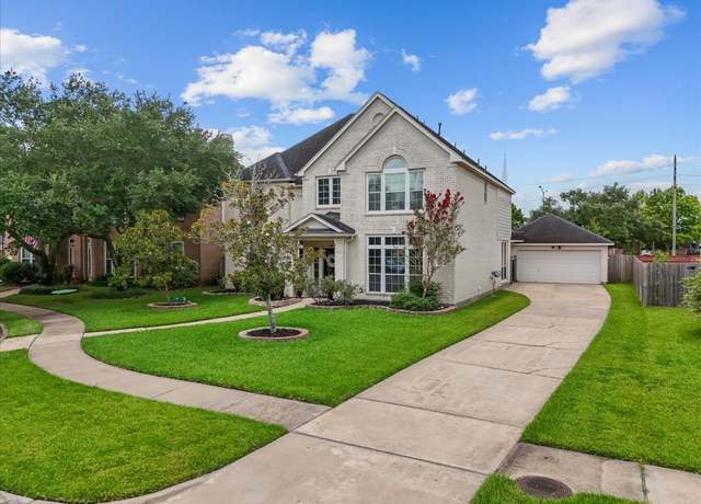 Property at 3010 Gorom Ct, Pearland, TX 77584, 4 beds, 2.5 baths