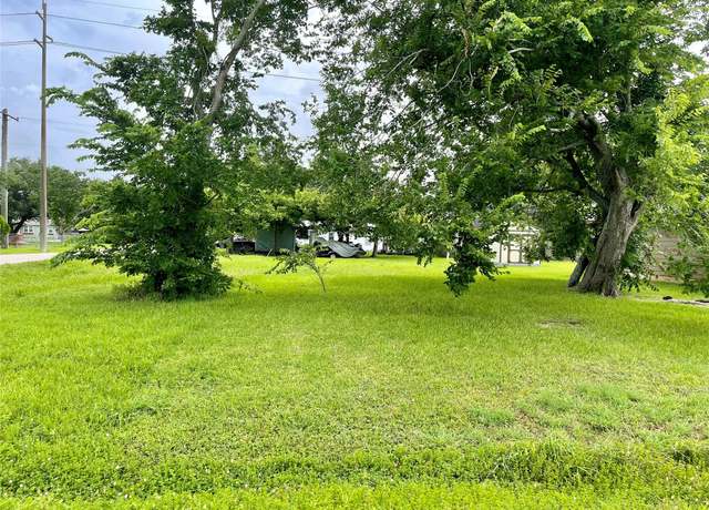 Property at 1601 N Avenue S, Freeport, TX 77541
