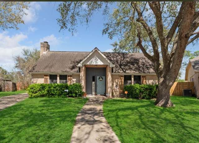 Property at 347 Dukes Bnd, Stafford, TX 77477, 3 beds, 2 baths