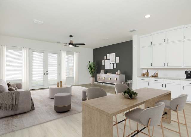 Property at 117 E 43rd St Unit B, Houston, TX 77018, 3 beds, 2.5 baths