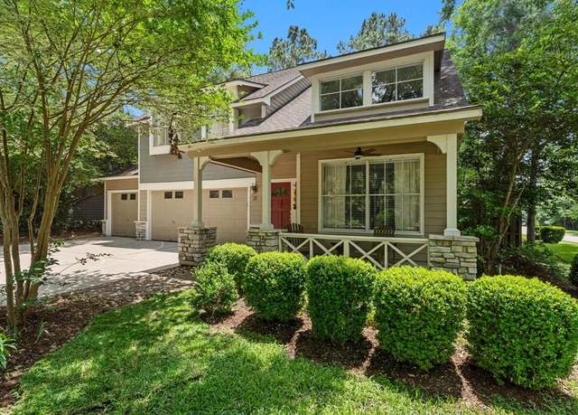 Property at 31 E New Avery Pl, The Woodlands, TX 77382, 4 beds, 2.5 baths