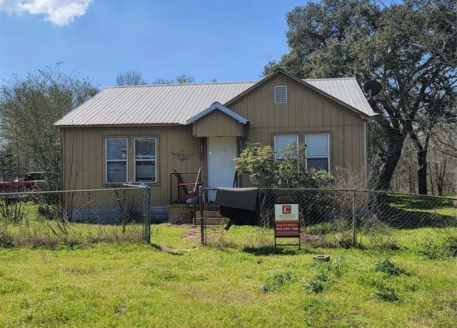 Property at 6431 220, Plum, TX 78952, 2 beds, 1 bath