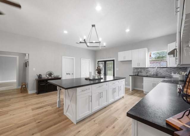 Property at 7221 County Road 208, Danbury, TX 77534, 4 beds, 2 baths