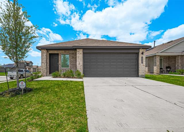 Property at 12303 Lariat Run Dr, Houston, TX 77014, 3 beds, 2 baths