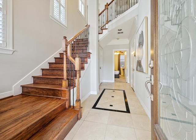 Property at 918 Detering St, Houston, TX 77007, 3 beds, 3.5 baths
