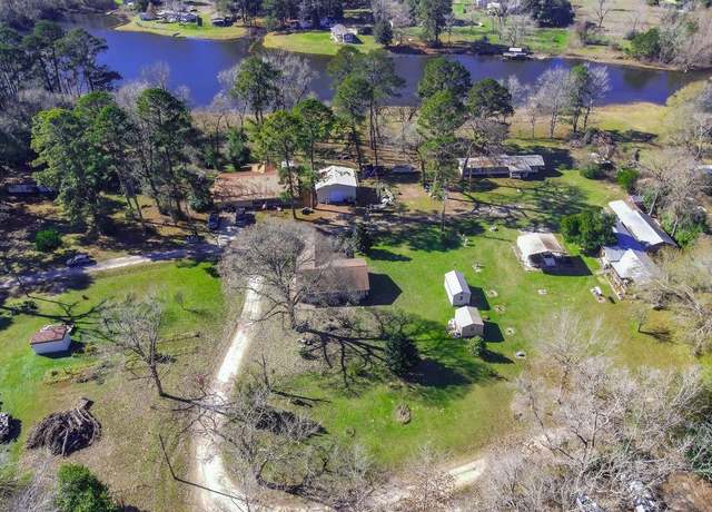 Property at 224 Sweetgum St St, Trinity, TX 75862, 2 beds, 1.5 baths