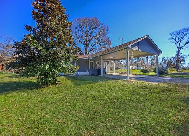 Property at 224 Sweetgum St St, Trinity, TX 75862, 2 beds, 1.5 baths
