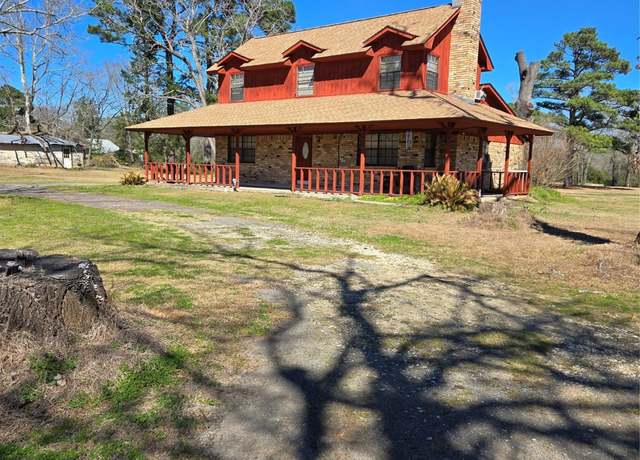 Property at 629 N Leona Blvd, Leona, TX 75850, 3 beds, 2 baths