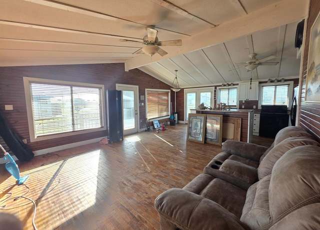 Property at 3901 5th St, Galveston, TX 77554, 3 beds, 2 baths