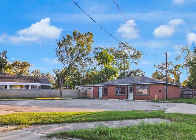 Property at 10041 Fulton St, Houston, TX 77076, 8 beds, 2 baths