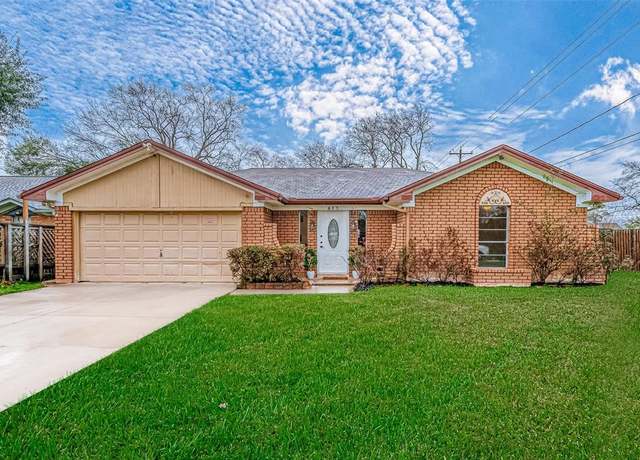 Property at 435 Coach Lamp Ln, Houston, TX 77060, 4 beds, 2 baths