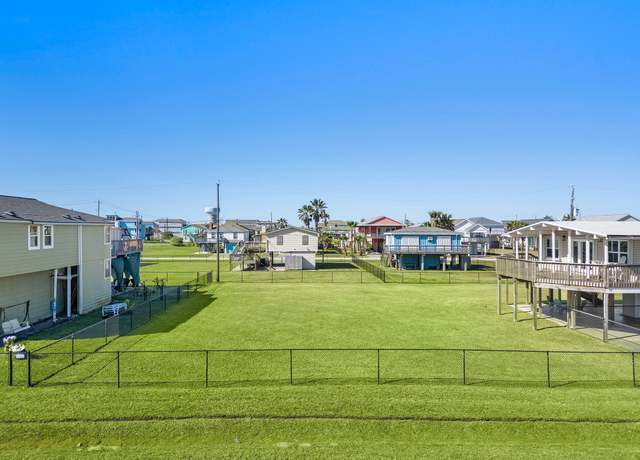 Property at 4208 Hardin Dr, Galveston, TX 77554