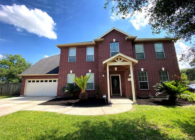 Property at 12122 Ross Rd, Houston, TX 77034, 6 beds, 4.5 baths