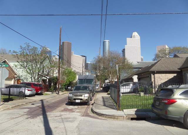 Property at 1101 Andrews St, Houston, TX 77019